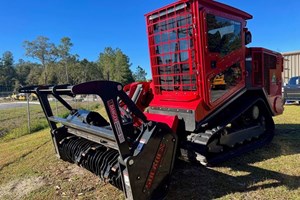 2021 LamTrac 6160T  Mulch and Mowing