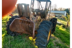 John Deere 440A  Skidder