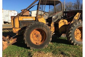 John Deere 440  Skidder