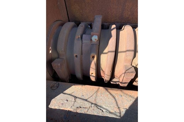Montgomery Industries 66PM-ER Hogs and Wood Grinders