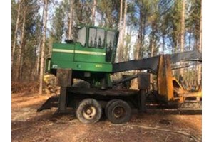 John Deere 437C  Log Loader