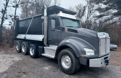 2018 Kenworth T880 Dump Truck