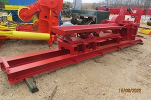 Unknown Blow Hog w/ Vibrating Conveyor  Hogs and Wood Grinders