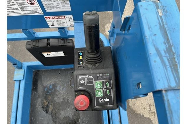 2013 Genie GS2032 Scissor Lift