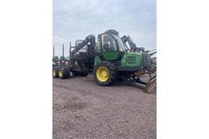 2015 John Deere 1010E  Forwarder