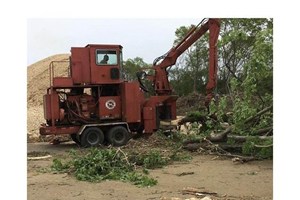 1996 Morbark 20  Wood Chipper - Mobile