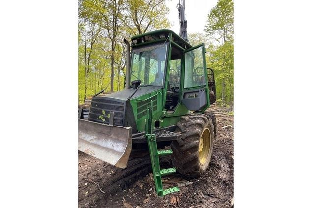 John Deere 1010D Forwarder