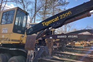 2004 Tigercat 230B  Log Loader