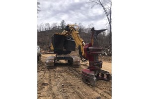 2016 Komatsu XT460L-3  Feller Buncher
