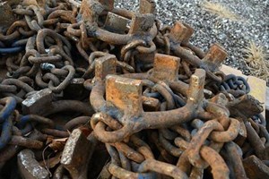 Unknown  Tire Chains and Tracks