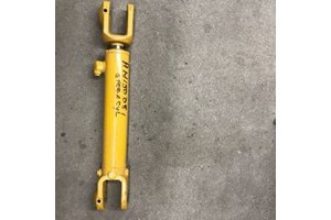 John Deere E MODEL STEER CYLINDER  Part and Part Machine