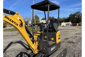 2021 Shantui SE17  Excavator - Mini