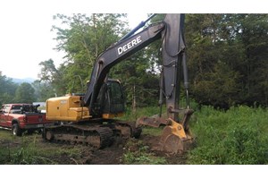 John Deere 160D LC  Excavator