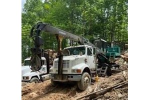 1998 Timberjack 330  Log Loader