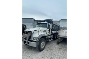 2016 Mack GU713  Truck-Dump