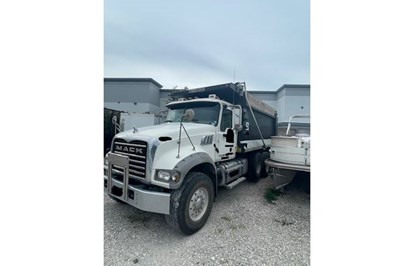 2016 Mack GU713 Dump Truck