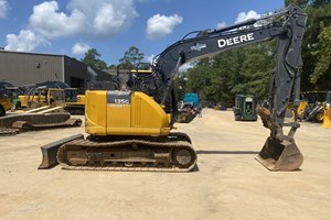 2020 John Deere 135G  Excavator
