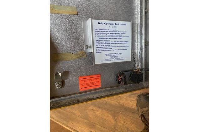 Rens Whole Log Metal Detector