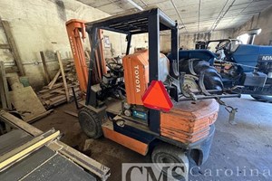 Toyota 2500 Lbs  Forklift