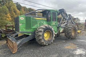 2017 John Deere 748L  Skidder