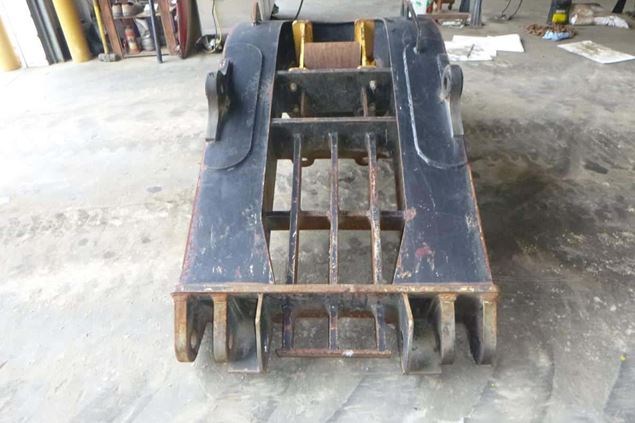 2011 Caterpillar 525C Part and Part Machine