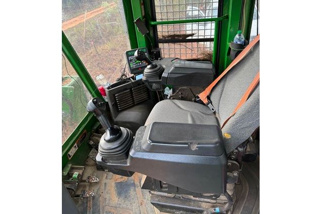 2017 John Deere 843L Wheel Feller Buncher