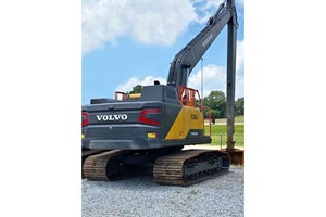 2022 Volvo EC250E LR  Excavator