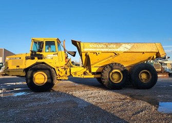 1996 Komatsu A25C Articulated Dump Truck