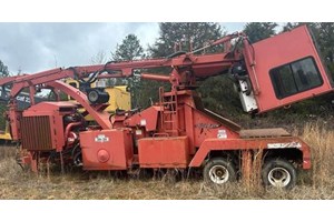 2009 Morbark 30/36  Wood Chipper - Mobile