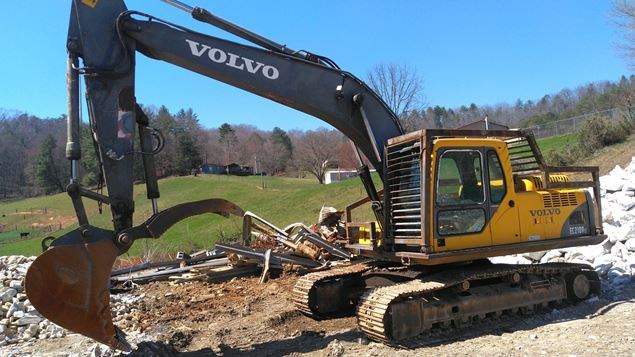 2004 Caterpillar EC210BLC Excavator