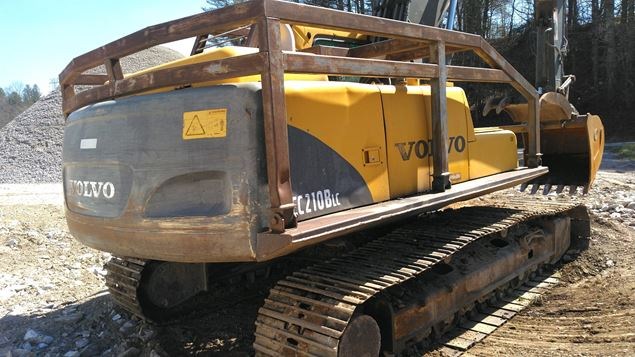 2004 Caterpillar EC210BLC Excavator