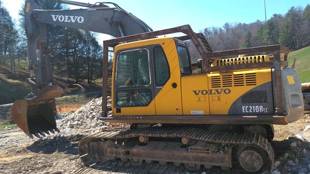 2004 Caterpillar EC210BLC Excavator