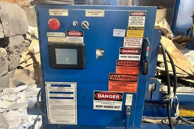 2007 Balemaster 772 AO Strapping Machine Banding