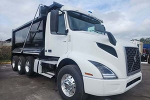2019 Volvo VNR  Truck-Dump