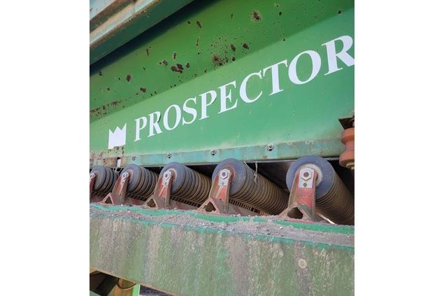 2001 Retech 620 Prospector Screening System