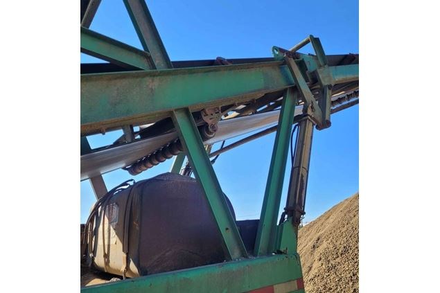 2001 Retech 620 Prospector Screening System