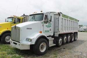 1996 Kenworth T800  Truck-Dump