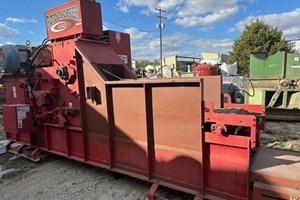 RotoChopper S824E  Hogs and Wood Grinders