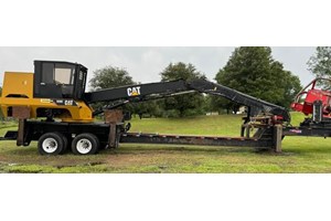 2015 Caterpillar 559C  Log Loader