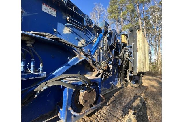 2006 Peterson 4710B Hogs and Wood Grinders