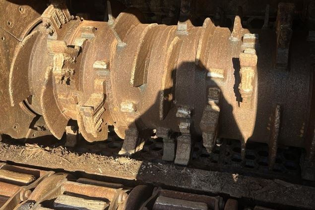 2006 Peterson 4710B Hogs and Wood Grinders