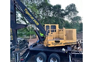 2005 Tigercat 240B  Log Loader