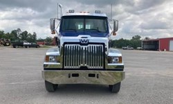 2018 Western Star 4700 Truck-Log