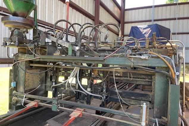 1999 Viking Eng & Dev 304A Pallet Nailer and Assembly System