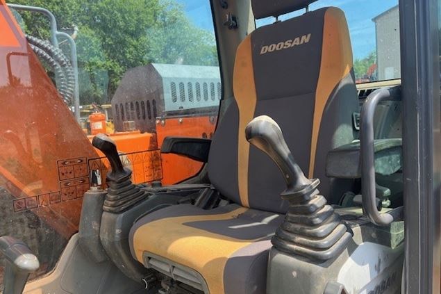 2016 Doosan DX140LCR-5 Excavator
