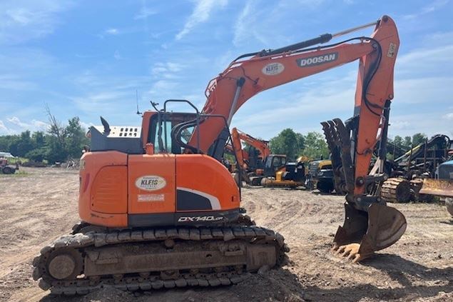 2016 Doosan DX140LCR-5 Excavator