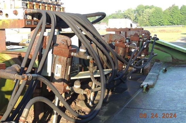 Irvington-Moore 6620 Trim Saw