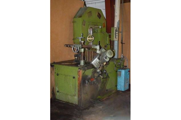 1980 Armentia Bandsaw