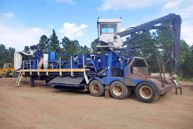 2000 Peterson 5000G Stationary Wood Chipper