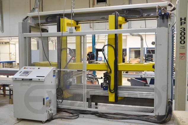 1999 Comil XPRESS Clamp Carrier